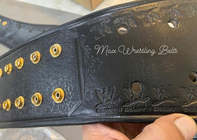 WWE Shop Undisputed V2 Leather Send out Strap